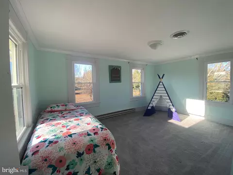 Bedroom - 4557 Tyaskin Rd, Tyaskin, MD 21865 photo 6 of 8