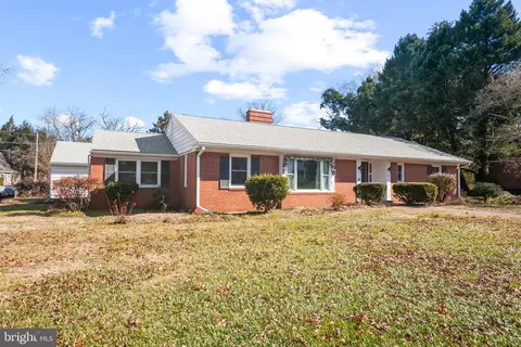 212 Oakdale Rd, Salisbury, MD 21801