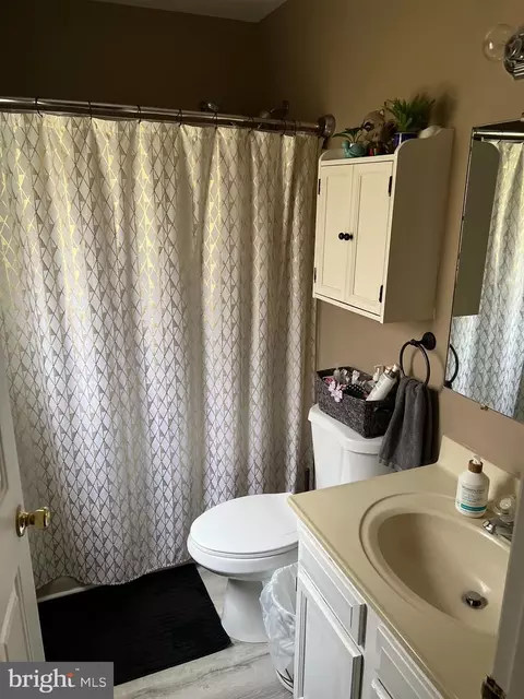 710 E Chestnut St, Delmar, MD 21875 photo 8