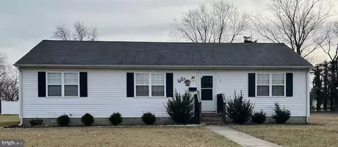 710 E Chestnut St, Delmar, MD 21875