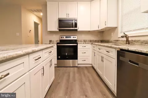 Kitchen - 900 Manoa Blvd, Salisbury, MD 21801 photo 3 of 4