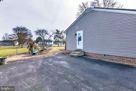 Exterior - 26801 Gunners Cir, Salisbury, MD 21801 photo 5 of 13