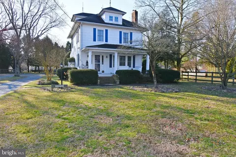 27715 Pemberton Dr, Salisbury, MD 21801