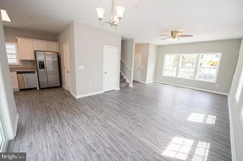 Living - 36235 Old Ocean City Rd, Willards, MD 21874 photo 2 of 4