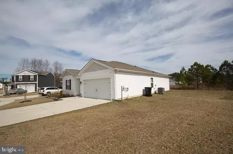 Exterior - 1609 Liam Dr, Salisbury, MD 21801 photo 4 of 15