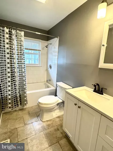 Bath - 100 E Walnut St, Delmar, MD 21875 photo 1 of 3