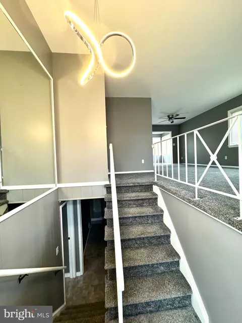 Living - 100 E Walnut St, Delmar, MD 21875 photo 1 of 2