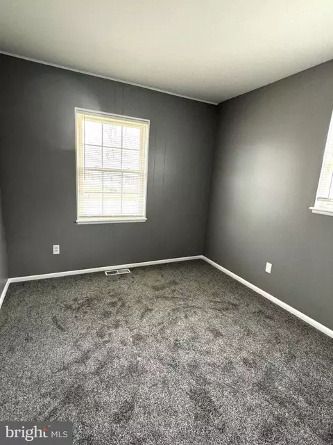 Bedroom - 100 E Walnut St, Delmar, MD 21875 photo 3 of 3