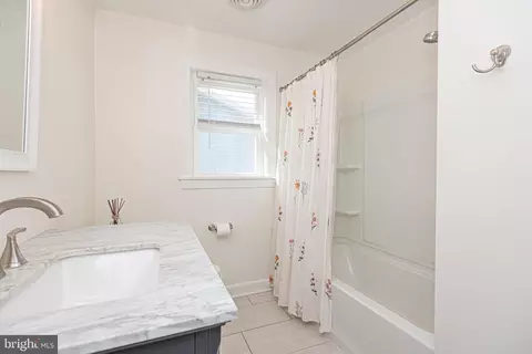 Bath - 151 Onley Rd, Salisbury, MD 21804 photo 1 of 5