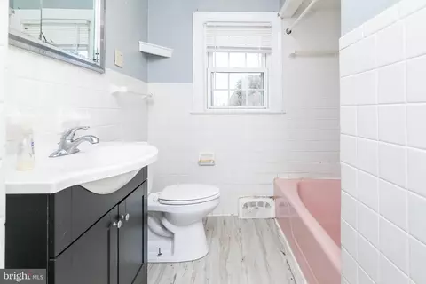 Bath - 31670 Mount Hermon Rd, Salisbury, MD 21804 photo 1 of 6