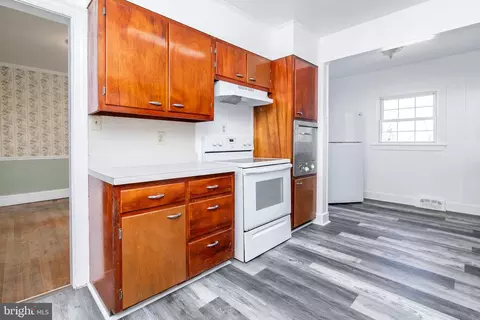 Kitchen - 31670 Mount Hermon Rd, Salisbury, MD 21804 photo 2 of 6