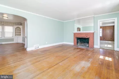 Living - 31670 Mount Hermon Rd, Salisbury, MD 21804 photo 3 of 3