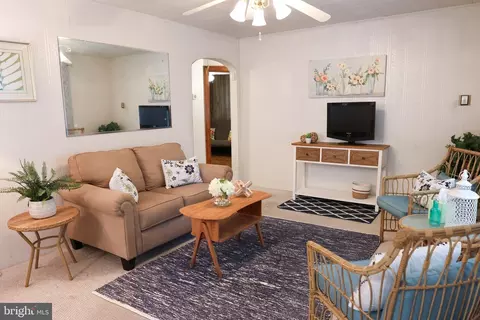 Living - 1008 Tyler Ave, Salisbury, MD 21804 photo 1 of 5