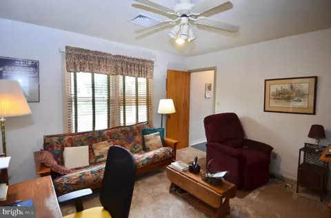 Living - 611 Irene Ave, Salisbury, MD 21801 photo 7 of 7