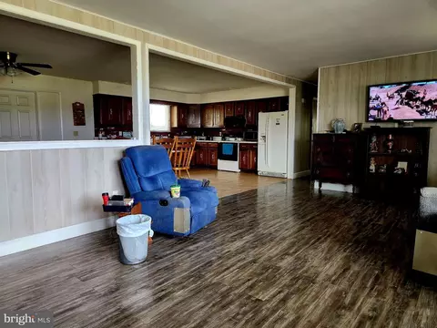 Living - 8089 Brown Rd, Salisbury, MD 21804 photo 2 of 2