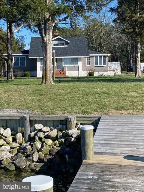 4066 Waterfront Rd, Bivalve, MD 21814