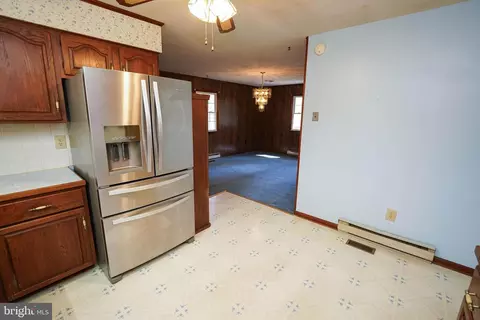 Entry Way - 4892 Cardinal Dr, Salisbury, MD 21804 photo 2 of 3