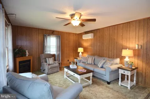 Living - 31035 Carioca Rd, Delmar, MD 21875 photo 1 of 4
