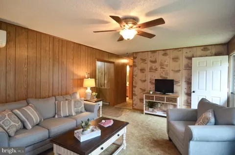 Living - 31035 Carioca Rd, Delmar, MD 21875 photo 3 of 4
