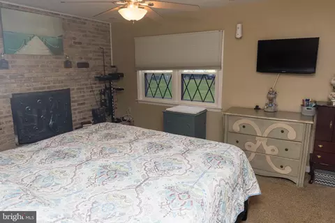 Bedroom - 8231 Arden Dr, Salisbury, MD 21804 photo 2 of 8