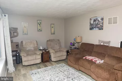 Living - 8231 Arden Dr, Salisbury, MD 21804 photo 3 of 4