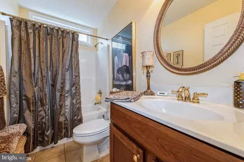 Bath - 5226 Dove Point Ln, Fruitland, MD 21826 photo 5 of 5