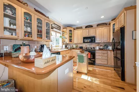 Kitchen - 5226 Dove Point Ln, Fruitland, MD 21826 photo 1 of 2