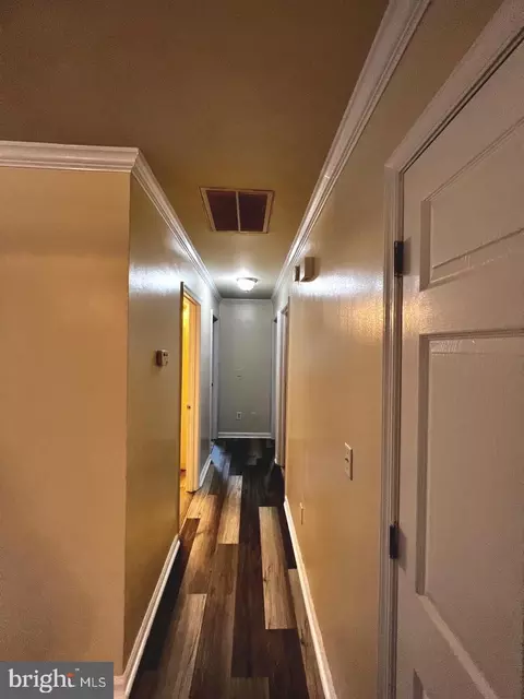 Entry Way - 809 Miami Ave, Salisbury, MD 21801 photo 2 of 3