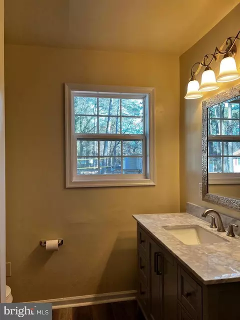 Bath - 809 Miami Ave, Salisbury, MD 21801 photo 6 of 7