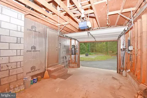 Exterior - 30430 W Rustic Dr, Salisbury, MD 21804 photo 14 of 15