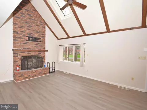 Living - 30430 W Rustic Dr, Salisbury, MD 21804 photo 2 of 5