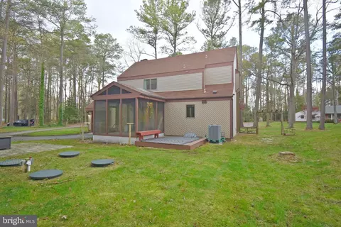 Exterior - 30430 W Rustic Dr, Salisbury, MD 21804 photo 8 of 15