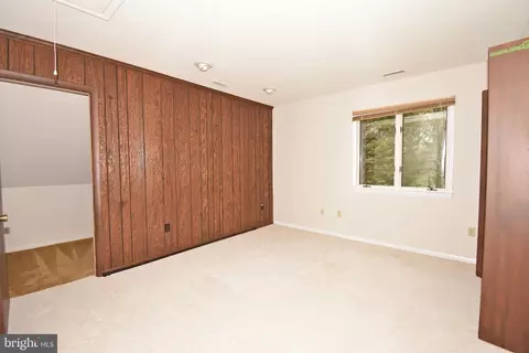 Bedroom - 30430 W Rustic Dr, Salisbury, MD 21804 photo 4 of 10