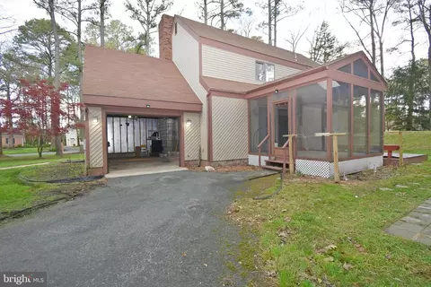Exterior - 30430 W Rustic Dr, Salisbury, MD 21804 photo 12 of 15