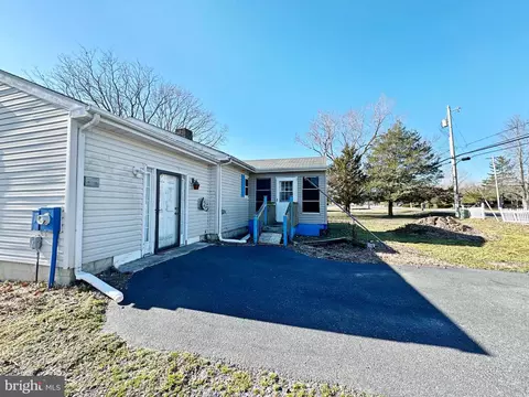 Exterior - 1412 Mount Hermon Rd, Salisbury, MD 21804 photo 3 of 7