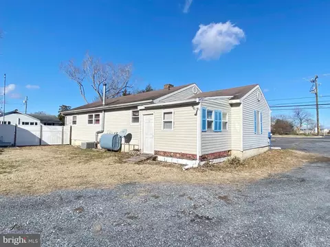 Exterior - 1412 Mount Hermon Rd, Salisbury, MD 21804 photo 5 of 7