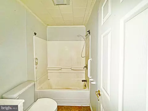 Bath - 1412 Mount Hermon Rd, Salisbury, MD 21804 photo 1 of 1