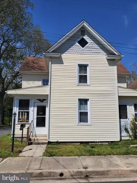 5 W Elizabeth St, Delmar, MD 21875