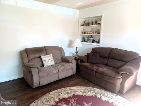 Living - 125 Johnson Dr, Salisbury, MD 21804 photo 2 of 3