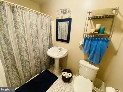 Bath - 5689 Spinnaker Dr, Salisbury, MD 21801 photo 1 of 4