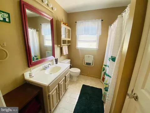 Bath - 5689 Spinnaker Dr, Salisbury, MD 21801 photo 4 of 4