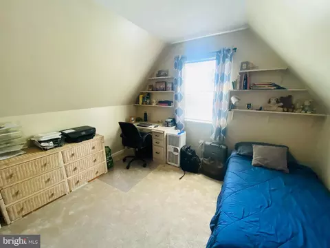 Bedroom - 5689 Spinnaker Dr, Salisbury, MD 21801 photo 11 of 12