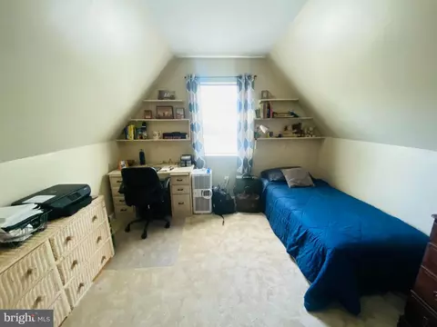 Bedroom - 5689 Spinnaker Dr, Salisbury, MD 21801 photo 8 of 12