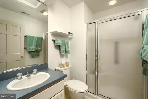 Bath - 5285 James Landing Rd, Salisbury, MD 21801 photo 5 of 5