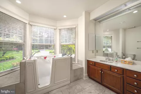 Bath - 5285 James Landing Rd, Salisbury, MD 21801 photo 3 of 5