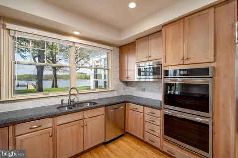 Kitchen - 5285 James Landing Rd, Salisbury, MD 21801 photo 3 of 3