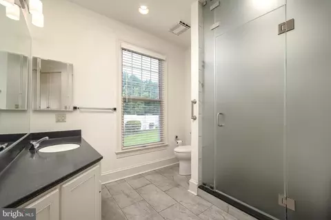 Bath - 5285 James Landing Rd, Salisbury, MD 21801 photo 2 of 5