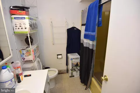 Bath - 202 Poplar St, Delmar, MD 21875 photo 2 of 2