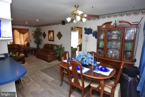 Dining - 202 Poplar St, Delmar, MD 21875 photo 2 of 2