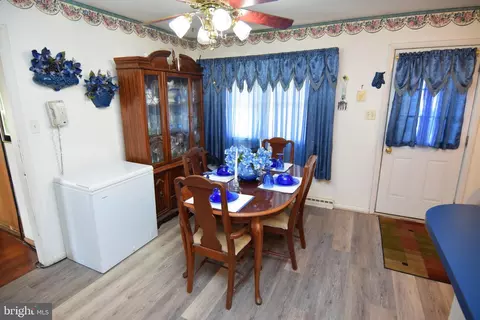 Dining - 202 Poplar St, Delmar, MD 21875 photo 1 of 2